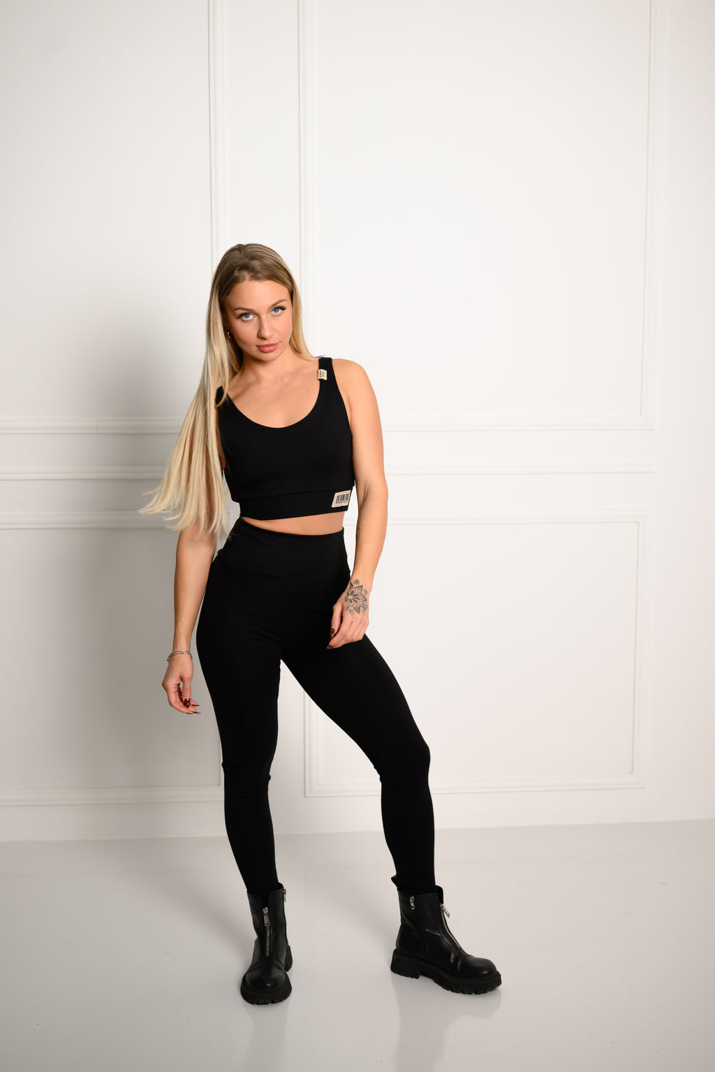 FC Black Basic topas